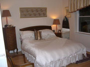 Magnificent One Bedroom with En-suite For Rent £ 80 pw-Very Close To T